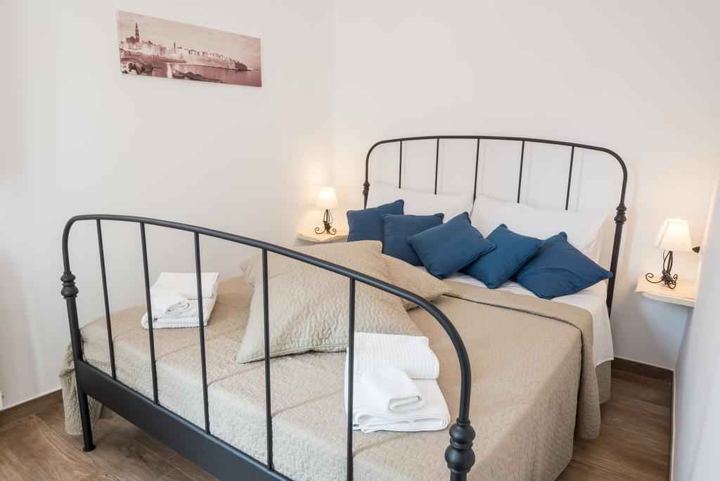 Casa Rebecca Apartment Монополи Стая снимка