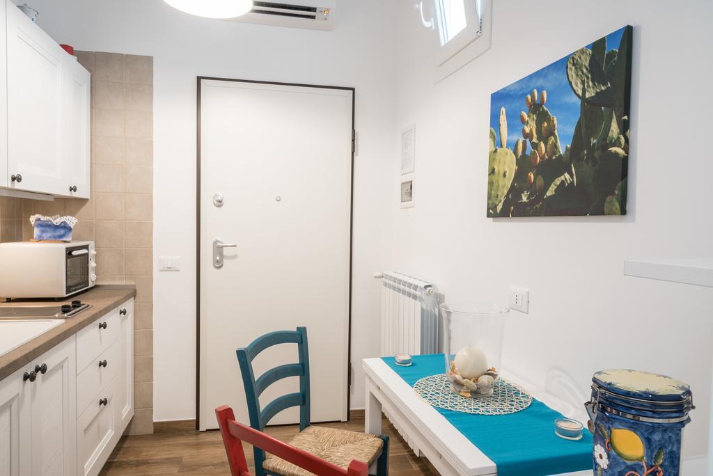 Casa Rebecca Apartment Монополи Стая снимка