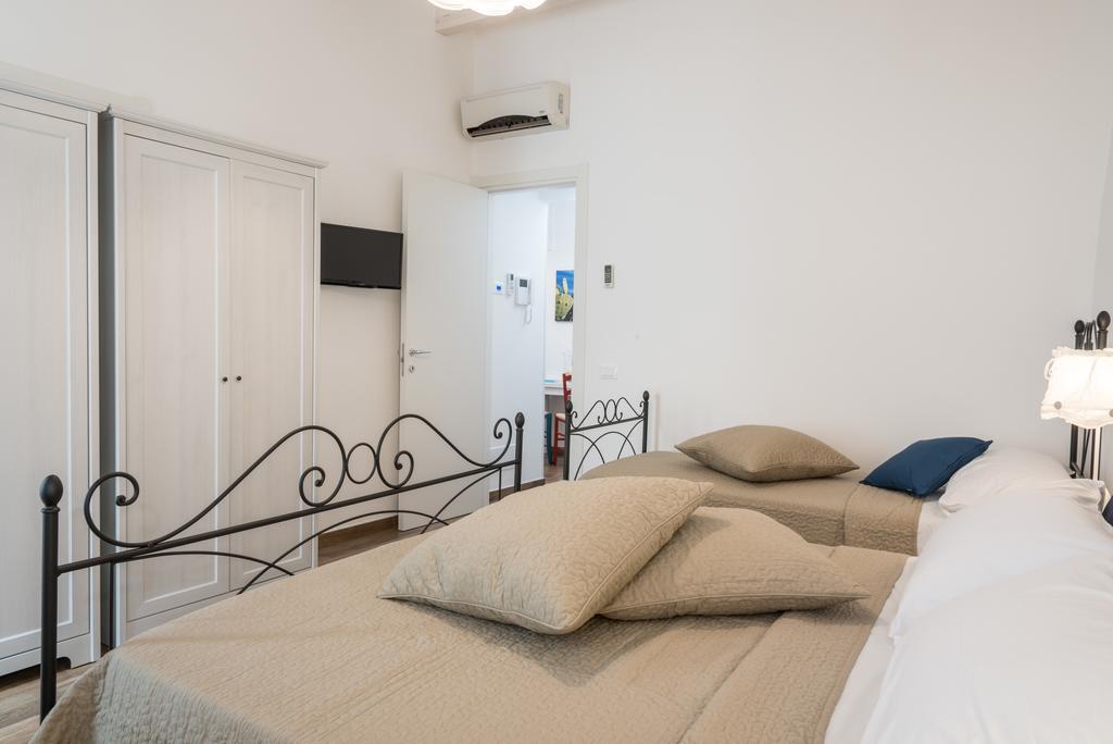 Casa Rebecca Apartment Монополи Стая снимка