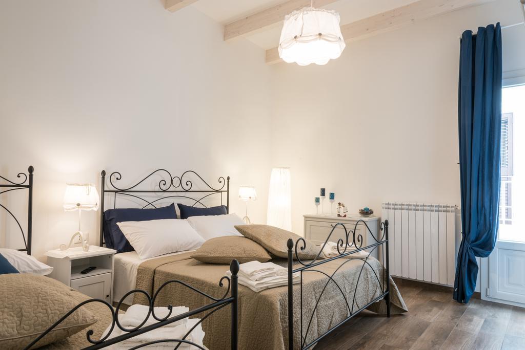 Casa Rebecca Apartment Монополи Стая снимка